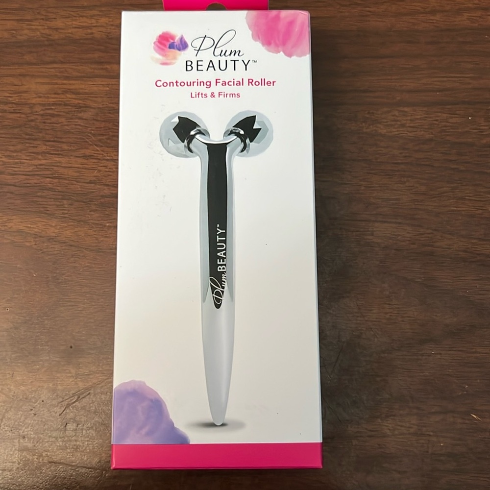 Plum Beauty Contouring Facial Roller BRAND NEW